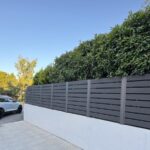 WPC Τάβλα Περίφραξης αυλακωτή 2 x 12 x 360εκ. | γκρι ανοιχτό - Image 3